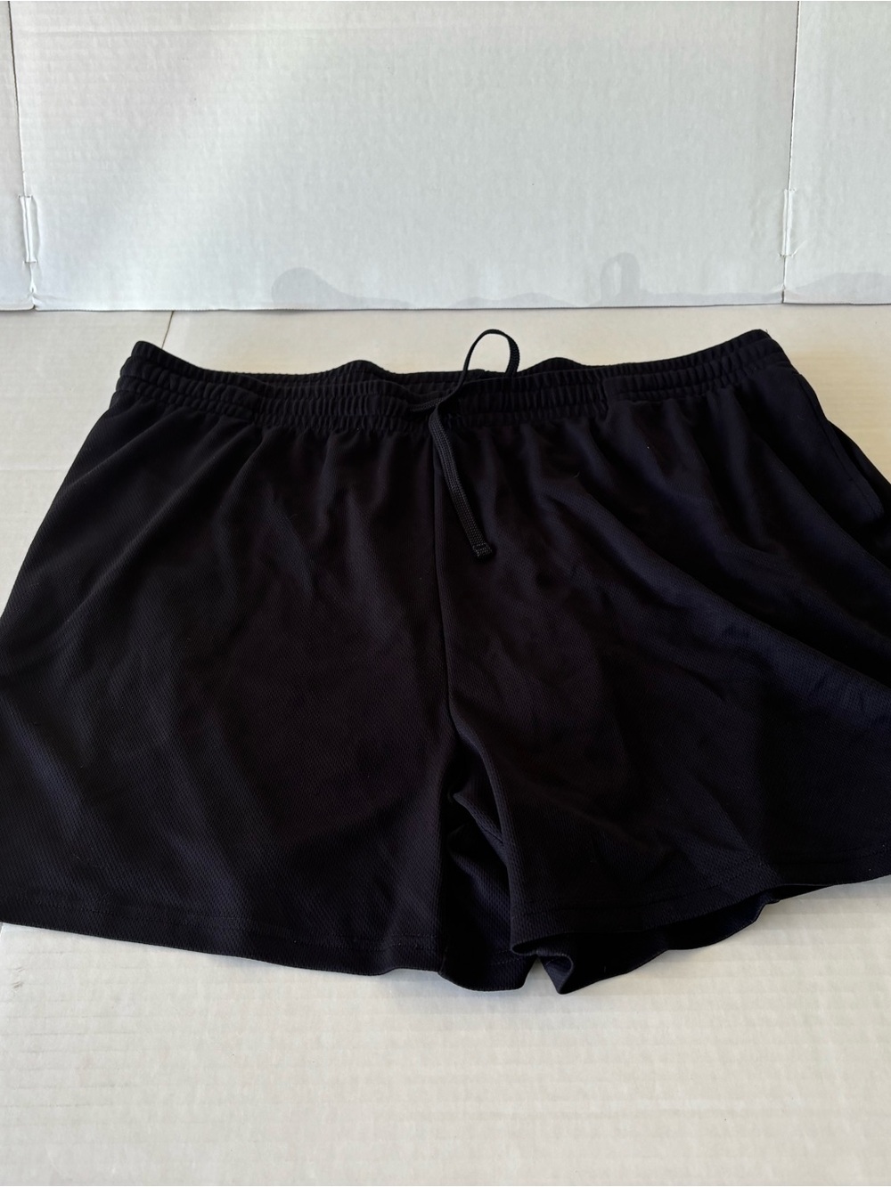 Size 55 Black Athletic Elastic-Waist Shorts
